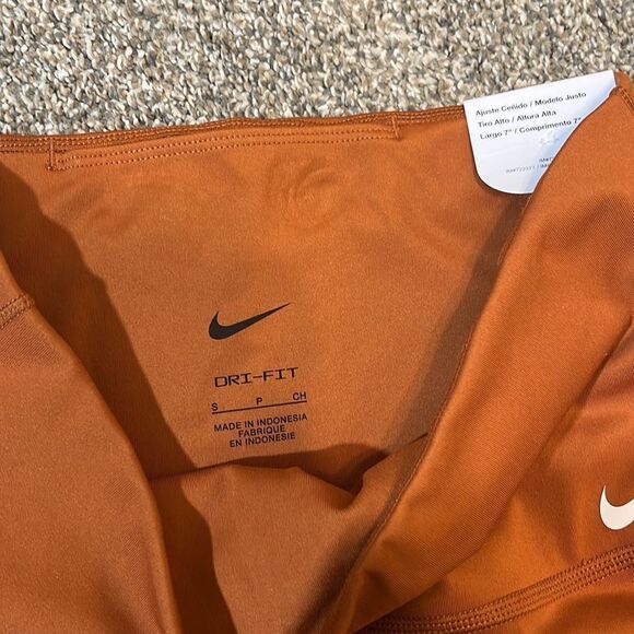 Nike Women's Dri-FIT One High-Waisted 7" Biker Shorts - Picture 5 of 6